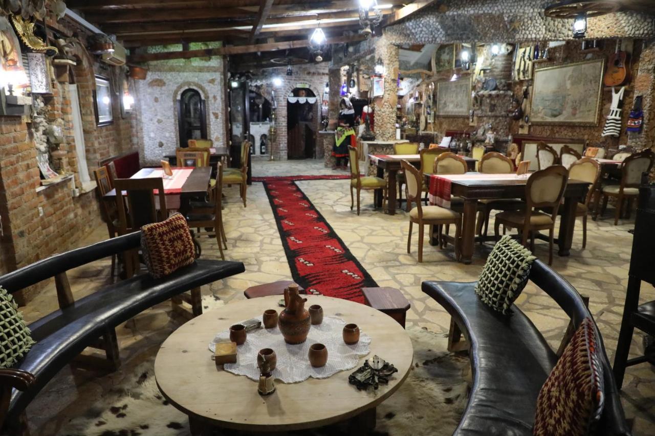 Hotel Keshtjella Syni Zi - Bujtine Shëngjin Exterior foto