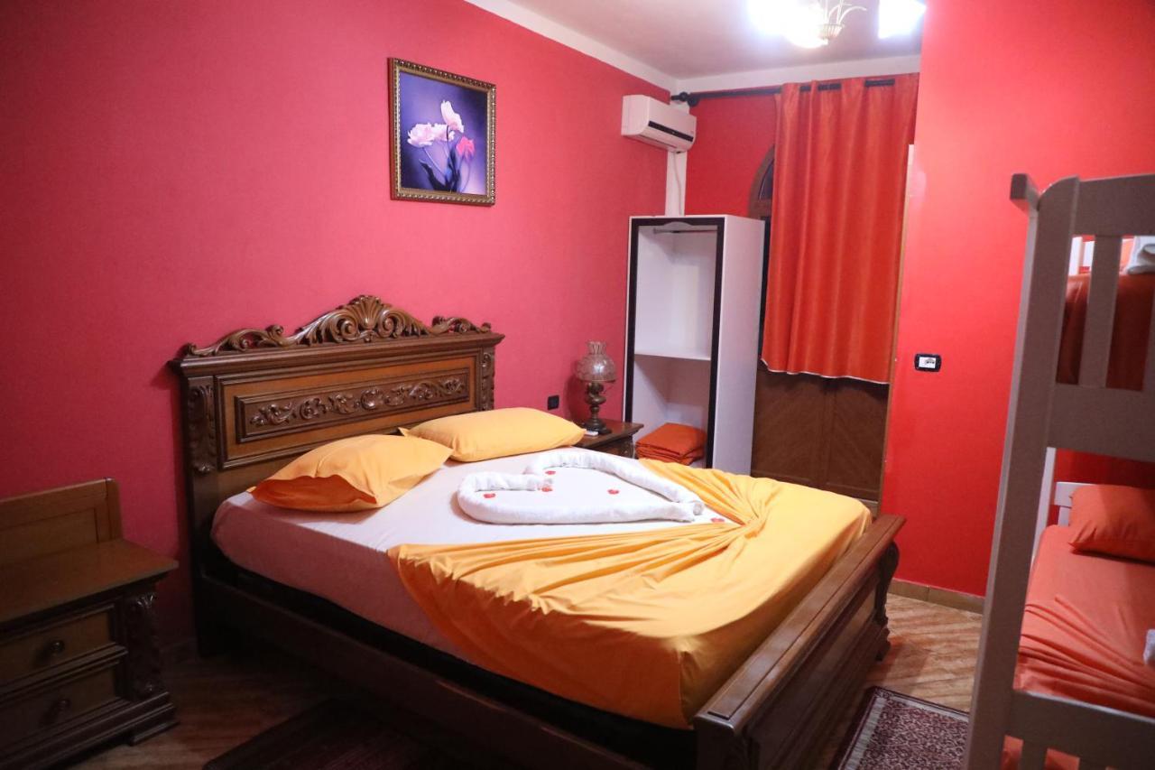 Hotel Keshtjella Syni Zi - Bujtine Shëngjin Exterior foto
