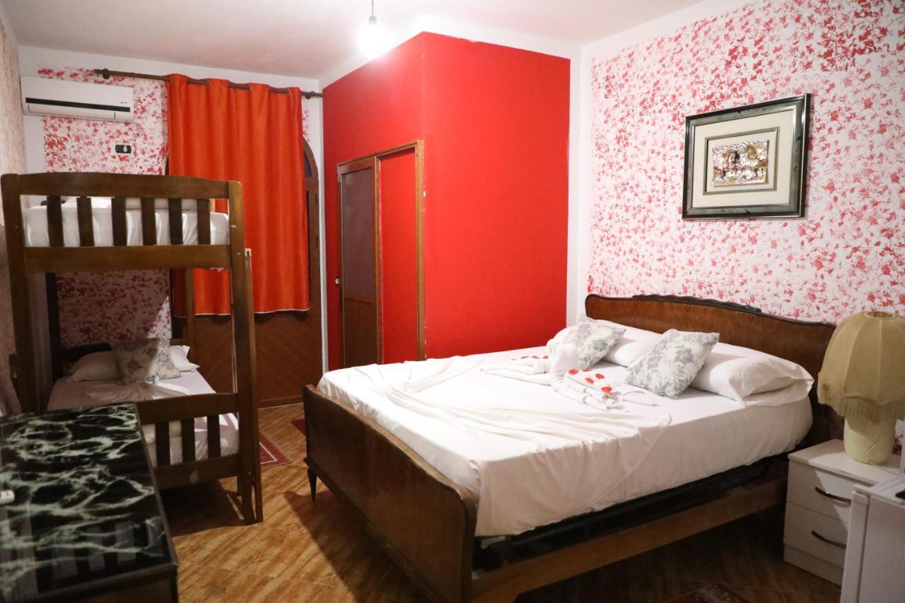 Hotel Keshtjella Syni Zi - Bujtine Shëngjin Exterior foto