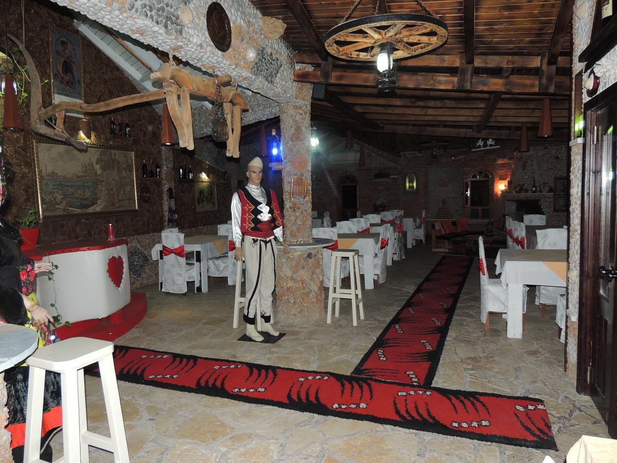 Hotel Keshtjella Syni Zi - Bujtine Shëngjin Exterior foto